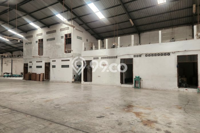 Unit Gudang disewakan di Genuk Semarang dengan LT 2037m2 / LB 3000m2 Unit Gudang disewakan di Genuk Semarang dengan LT 2037m2 / LB 3000m2