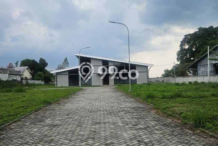 Gudang Disewakan di Kawasan Ramai Banyumanik, Semarang Gudang Disewakan di Kawasan Ramai Banyumanik, Semarang