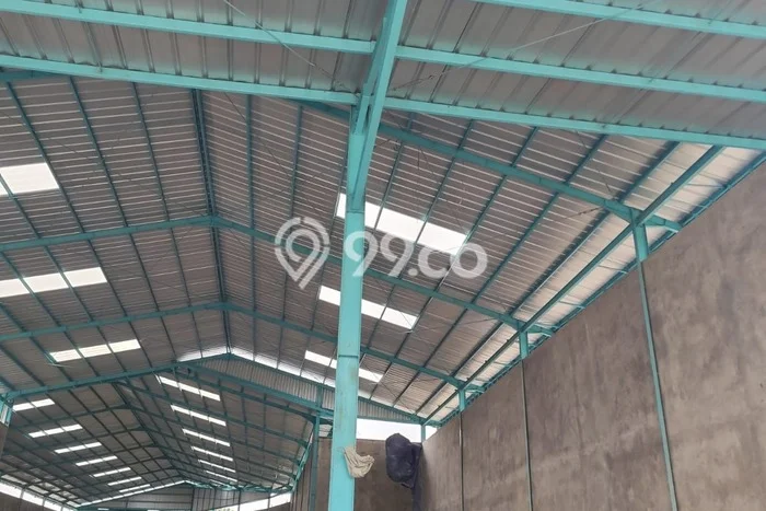 Gudang Disewa di Jakarta Barat dengan LB 1400m2 Area Komersial Ramai Gudang Disewa di Jakarta Barat dengan LB 1400m2 Area Komersial Ramai
