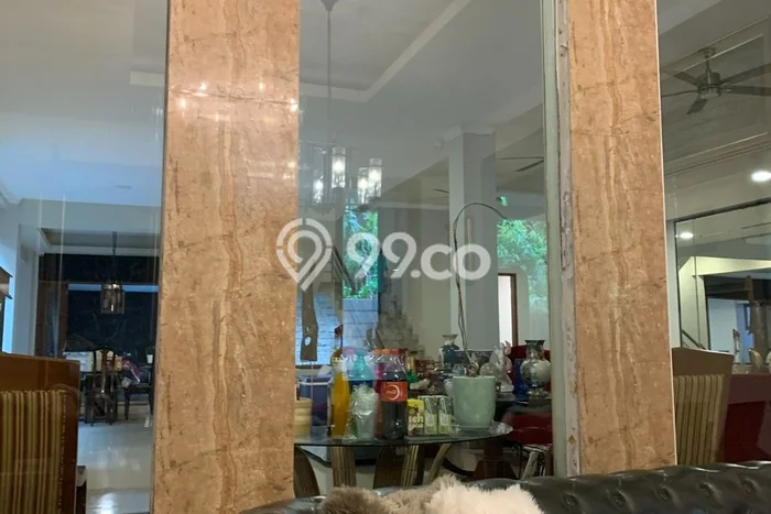 For Sale! Luxury House LT 435m2 Desain Elegan di Kedoya Selatan For Sale! Luxury House LT 435m2 Desain Elegan di Kedoya Selatan