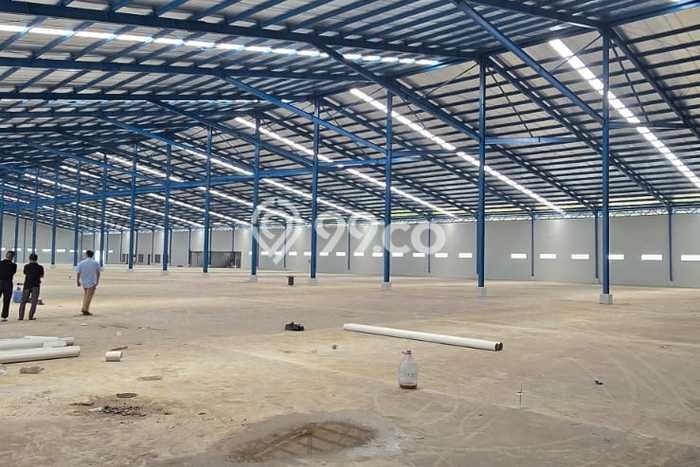 Disewakan Gudang di Kawasan Ramai Jatake Luas 7300m2 Disewakan Gudang di Kawasan Ramai Jatake Luas 7300m2