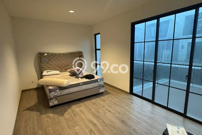 Lokasi strategis! Rumah siap pakai disewakan di Cakung LB 144m2 Lokasi strategis! Rumah siap pakai disewakan di Cakung LB 144m2