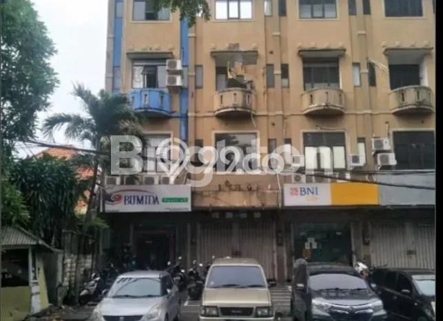 LOKASI STRATEGIS! Ruko Kawasan Diponegoro, Luas 180m2m², Area Berkembang, Siap Operasional LOKASI STRATEGIS! Ruko Kawasan Diponegoro, Luas 180m2m², Area Berkembang, Siap Operasional