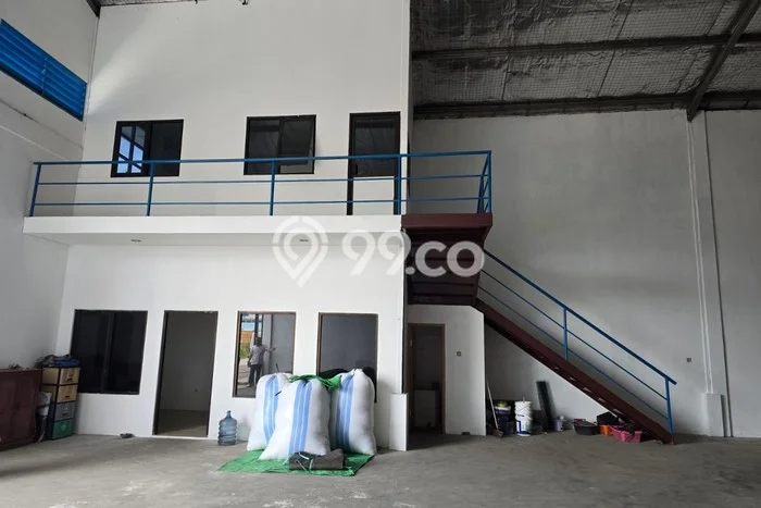 Dijual! Gudang di Kariangau Balikpapan LT 442m2 / LB 360m2 Kawasan Strategis Dijual! Gudang di Kariangau Balikpapan LT 442m2 / LB 360m2 Kawasan Strategis