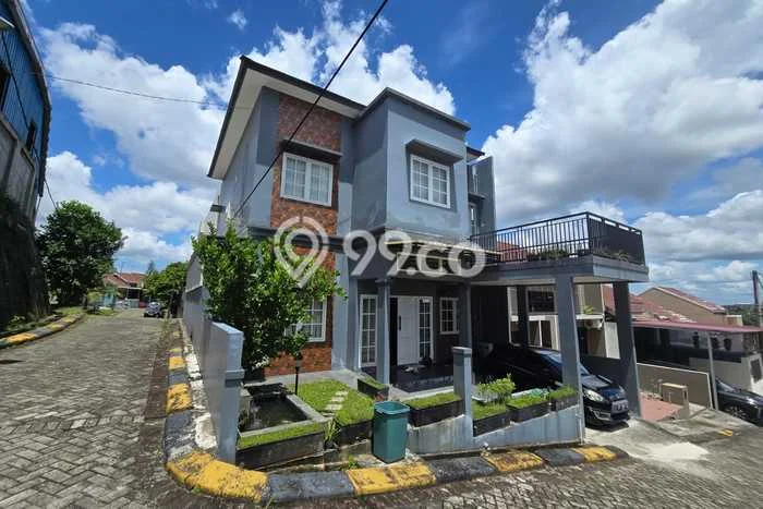 Dijual Cepat Rumah Bagus Siap Huni LB 120m2 di Balikpapan Selatan, Balikpapan Dijual Cepat Rumah Bagus Siap Huni LB 120m2 di Balikpapan Selatan, Balikpapan