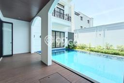 BEST OFFER! Rumah Siap Huni di Sentul City, LT 420m2m² Bangunan 550m2m² BEST OFFER! Rumah Siap Huni di Sentul City, LT 420m2m² Bangunan 550m2m²