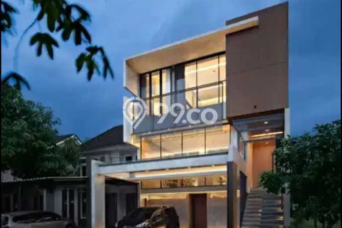 Rumah Elit LB 300m2 Siap Pakai Desain Elegan di Alam Sutera, Tangerang Rumah Elit LB 300m2 Siap Pakai Desain Elegan di Alam Sutera, Tangerang
