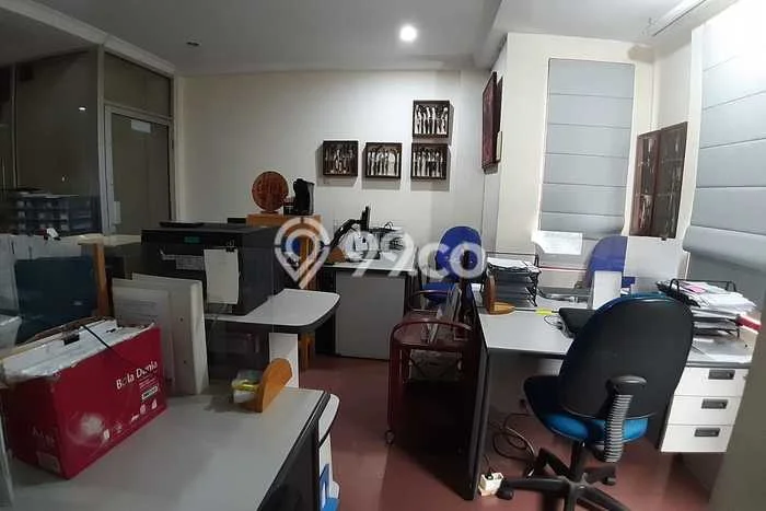 Jual Ruko Kawasan Strategis Kawasan Tanjung Barat, Luas 231m², Jalan Utama Jual Ruko Kawasan Strategis Kawasan Tanjung Barat, Luas 231m², Jalan Utama