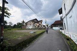 Jarang Ada! Tanah di Umbulharjo Punya Luas 104m2 SHM Jarang Ada! Tanah di Umbulharjo Punya Luas 104m2 SHM