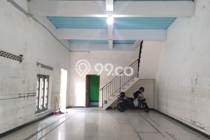 Ruko Disewakan Kawasan Jebres, Luas 300m², Lokasi Komersial, Jalan Strategis Ruko Disewakan Kawasan Jebres, Luas 300m², Lokasi Komersial, Jalan Strategis