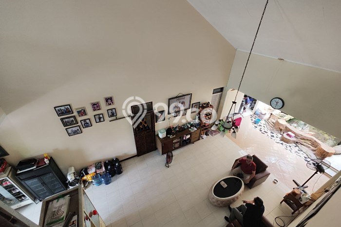 Rumah 4 Kamar Akses Transportasi Umum di Laweyan, Surakarta Rumah 4 Kamar Akses Transportasi Umum di Laweyan, Surakarta