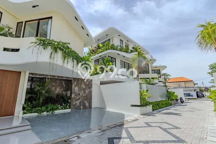 HOT DEAL! Vila Kawasan Kuta, Area 315m2m², Lokasi Prima HOT DEAL! Vila Kawasan Kuta, Area 315m2m², Lokasi Prima