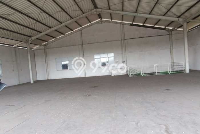 Gudang bagus disewakan di Cengkareng Jakarta Barat dengan LB 555m2 harga sewa terbaik Gudang bagus disewakan di Cengkareng Jakarta Barat dengan LB 555m2 harga sewa terbaik