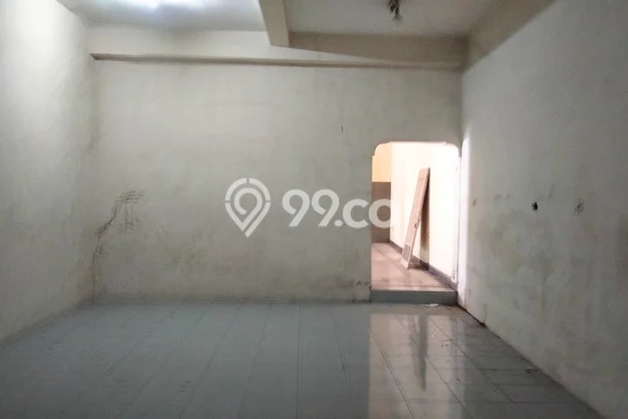 Unit Ruko Paling Strategis di Pasar Kliwon Surakarta dengan LB 450m2 Unit Ruko Paling Strategis di Pasar Kliwon Surakarta dengan LB 450m2