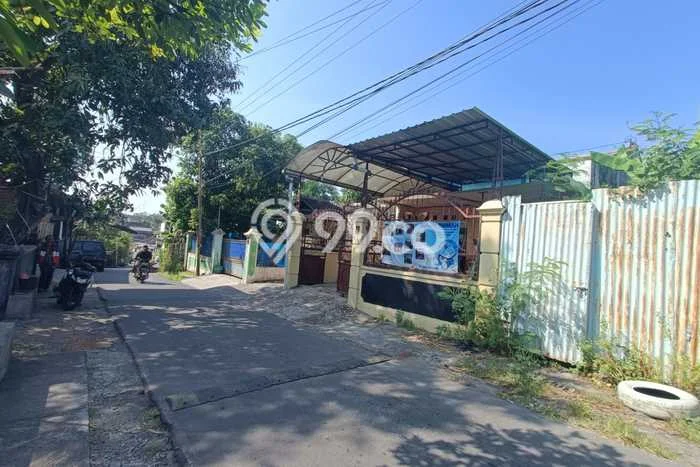 For Sale Rumah 6 Kamar Lokasi Ideal Nyaman dan Strategis di Jebres For Sale Rumah 6 Kamar Lokasi Ideal Nyaman dan Strategis di Jebres