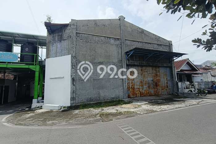 Gudang untuk disewa di Jebres punya LT 400m2 & LB 400m2 harga sewa kompetitif Gudang untuk disewa di Jebres punya LT 400m2 & LB 400m2 harga sewa kompetitif