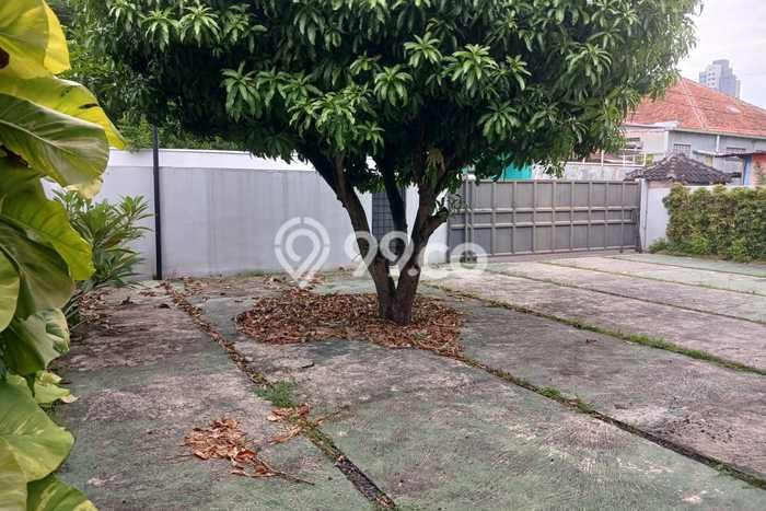 For Sale Rumah Mewah Exclusive di Laweyan, Surakarta For Sale Rumah Mewah Exclusive di Laweyan, Surakarta