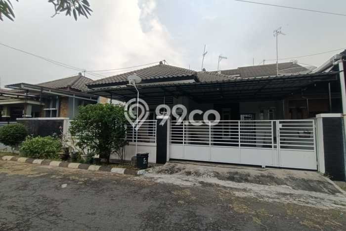 Rumah di Colomadu, Siap Huni, 4 KT, Akses Colomadu, Karanganyar, Karanganyar, LT 156m² LB 156m² Rumah di Colomadu, Siap Huni, 4 KT, Akses Colomadu, Karanganyar, Karanganyar, LT 156m² LB 156m²