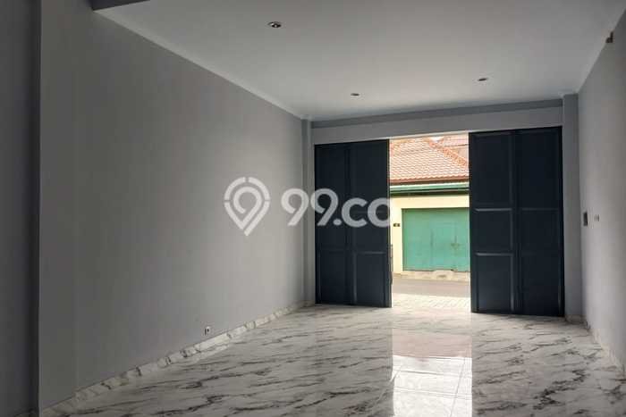 Ruko disewakan di Jebres Surakarta dengan luas bangunan 125m2 Ruko disewakan di Jebres Surakarta dengan luas bangunan 125m2