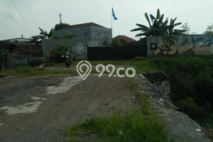 Tanah Kavling di Banjarsari Surakarta Disewakan dengan Luas 1851m2 Tanah Kavling di Banjarsari Surakarta Disewakan dengan Luas 1851m2