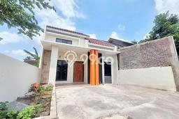PROPERTI PILIHAN! Rumah Asri area Ngemplak, LT 108m² Bangunan 48m² PROPERTI PILIHAN! Rumah Asri area Ngemplak, LT 108m² Bangunan 48m²