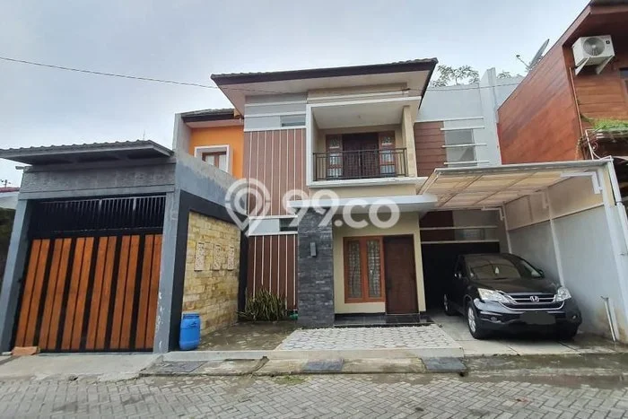 Rumah area Colomadu, 2 KM, Konsep Modern, Luas 111m² LB 150m² Rumah area Colomadu, 2 KM, Konsep Modern, Luas 111m² LB 150m²