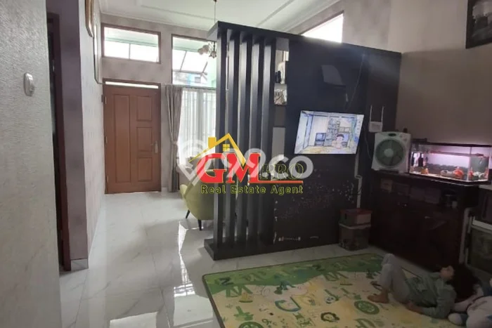 Rumah Elit Modern Tanpa Renovasi di Sarijadi Bandung Rumah Elit Modern Tanpa Renovasi di Sarijadi Bandung