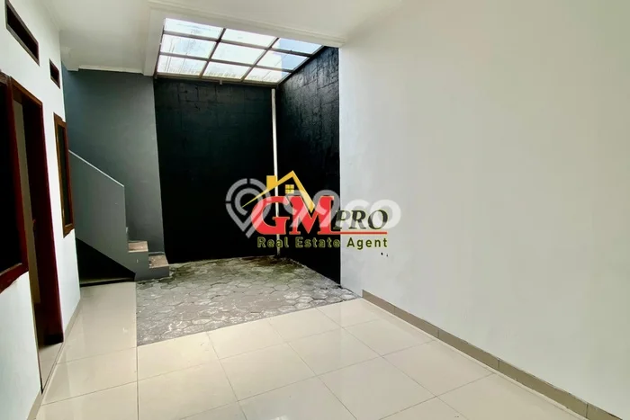 Dijual Rumah Premium dengan Fasilitas Sekitar Komplit di Batununggal, Bandung Dijual Rumah Premium dengan Fasilitas Sekitar Komplit di Batununggal, Bandung