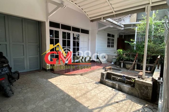 Dijual Rumah Luas Elegan Dengan View Cantik di Buah Batu, Bandung Dijual Rumah Luas Elegan Dengan View Cantik di Buah Batu, Bandung