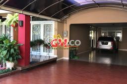 Hunian Mewah LB 480m2 Siap Pakai Desain Elegan di Sarijadi, Bandung Hunian Mewah LB 480m2 Siap Pakai Desain Elegan di Sarijadi, Bandung