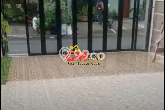 Ready to Use! Luxury House LT 184m2 Desain Elegan di Turangga Ready to Use! Luxury House LT 184m2 Desain Elegan di Turangga