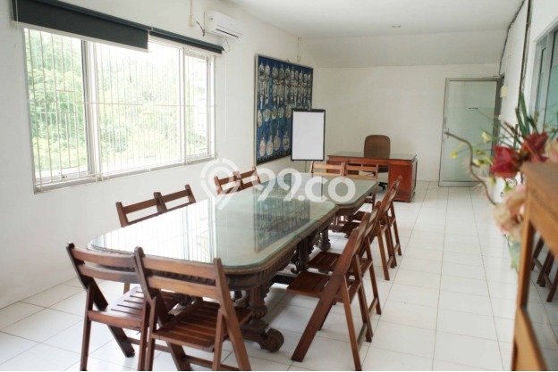 Unit Gudang Disewa Lokasi Wiyung, Surabaya Spesifikasi Luas Bangunan 900m2 Unit Gudang Disewa Lokasi Wiyung, Surabaya Spesifikasi Luas Bangunan 900m2