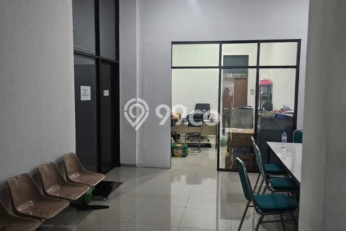 Area Ramai! Ruko Dijual di Sawahan untuk Bisnis Luas Bangunan 507m2 Area Ramai! Ruko Dijual di Sawahan untuk Bisnis Luas Bangunan 507m2