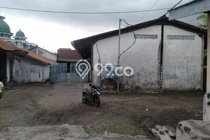 Gudang Dijual di Dukuh Pakis Surabaya dengan Luas Bangunan 869m2 Gudang Dijual di Dukuh Pakis Surabaya dengan Luas Bangunan 869m2