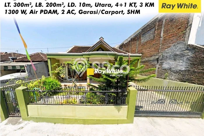Jual Rumah Favorit Siap Huni LB 200m2 di Kartasura, Sukoharjo Jual Rumah Favorit Siap Huni LB 200m2 di Kartasura, Sukoharjo