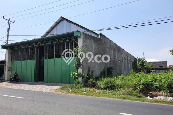Unit Gudang Paling Strategis di Tasikmadu Karanganyar dengan LB 1100m2 Unit Gudang Paling Strategis di Tasikmadu Karanganyar dengan LB 1100m2