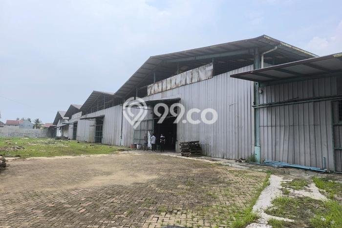 Gudang Disewakan di Area Ramai Mauk, Tangerang Gudang Disewakan di Area Ramai Mauk, Tangerang