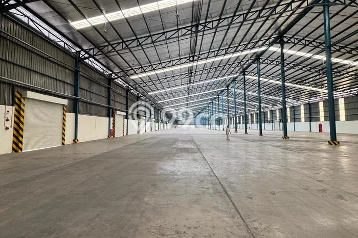 Gudang Komersial Disewakan di Cakung Jakarta Timur Luas 10560m2 Gudang Komersial Disewakan di Cakung Jakarta Timur Luas 10560m2