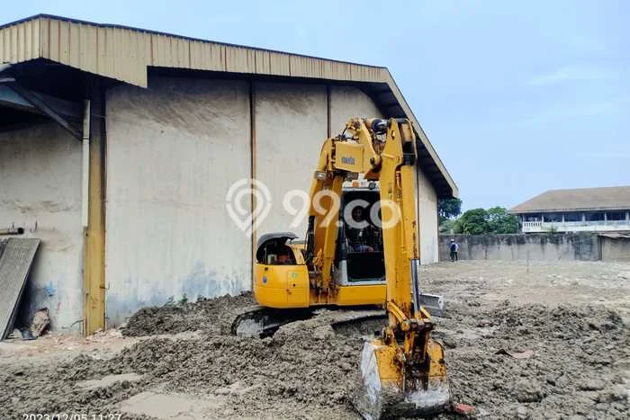 Unit Gudang Disewakan di Semper di Area Ramai & Strategis Unit Gudang Disewakan di Semper di Area Ramai & Strategis