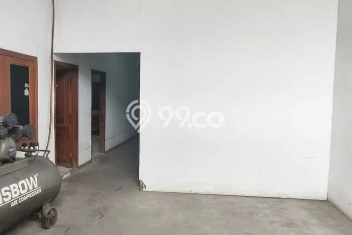 Unit Gudang Dijual di Jakarta Utara LT 520m2 & LB 570m2 Unit Gudang Dijual di Jakarta Utara LT 520m2 & LB 570m2