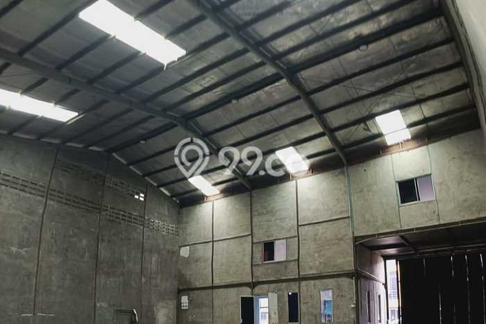 Disewakan Gudang komersial di Karawaci luas bangunan 540m2 Disewakan Gudang komersial di Karawaci luas bangunan 540m2