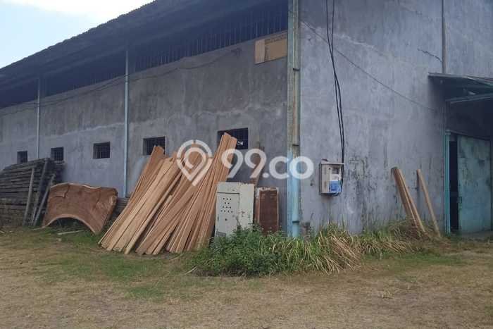 Gudang Dijual di Curug LT 5500m2, LB 2000m2 untuk Investasi Gudang Dijual di Curug LT 5500m2, LB 2000m2 untuk Investasi