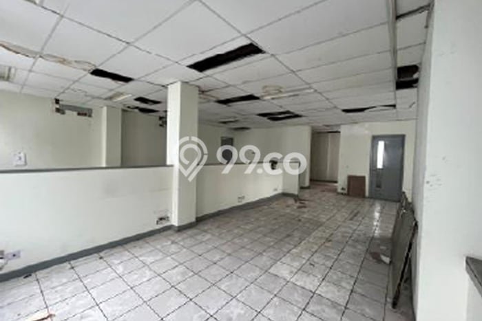 Kantor Bagus LT 655m2 LB 602m2 Dijual di Kebayoran Lama Jakarta Selatan Kantor Bagus LT 655m2 LB 602m2 Dijual di Kebayoran Lama Jakarta Selatan