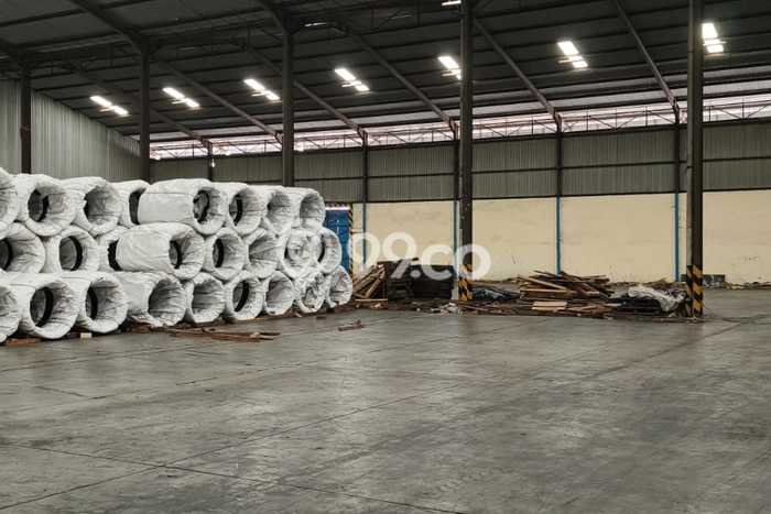 Unit Gudang Paling Strategis di Cakung Jakarta Timur dengan LB 2880m2 Unit Gudang Paling Strategis di Cakung Jakarta Timur dengan LB 2880m2