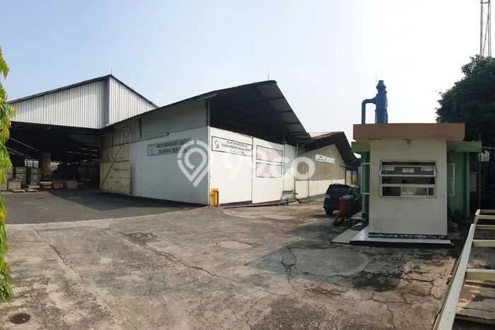 Unit Gudang Disewakan di Narogong di Area Ramai & Strategis Unit Gudang Disewakan di Narogong di Area Ramai & Strategis