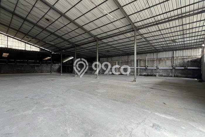 Unit Gudang Paling Strategis di Cipondoh Tangerang dengan LB 2000m2 Unit Gudang Paling Strategis di Cipondoh Tangerang dengan LB 2000m2