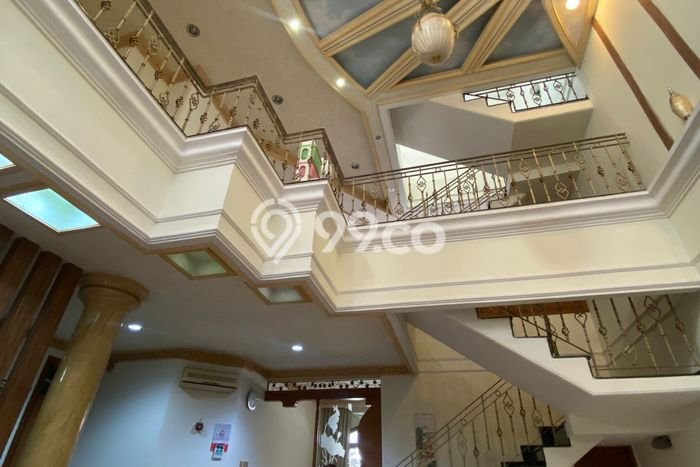 Hunian Mewah LB 350m2 Siap Pakai Desain Elegan di Sunter, Jakarta Utara Hunian Mewah LB 350m2 Siap Pakai Desain Elegan di Sunter, Jakarta Utara