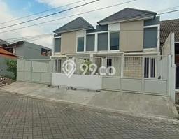 Jual Rumah Eksklusif 2 KT di Medokan Ayu, Surabaya Jual Rumah Eksklusif 2 KT di Medokan Ayu, Surabaya