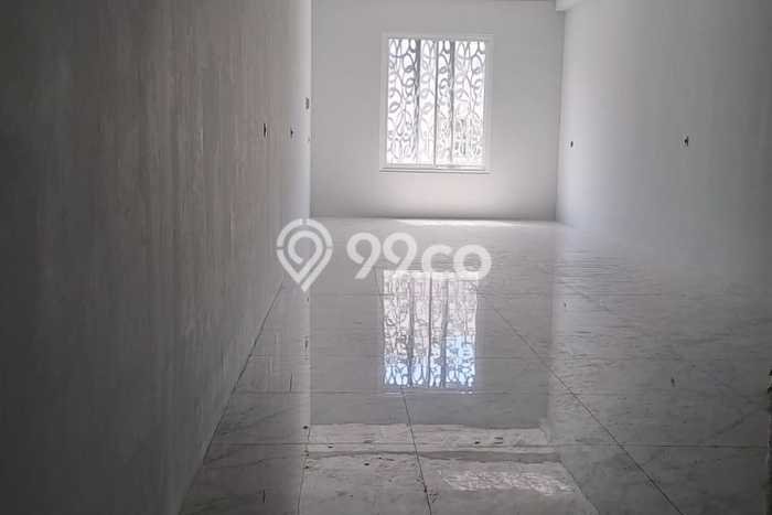HARGA BERSAING! Ruko di Genteng, Luas 100m2m², Lokasi Bisnis HARGA BERSAING! Ruko di Genteng, Luas 100m2m², Lokasi Bisnis