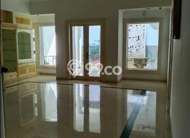 Lokasi strategis! Rumah siap huni disewakan di Gubeng LB 420m2 Lokasi strategis! Rumah siap huni disewakan di Gubeng LB 420m2